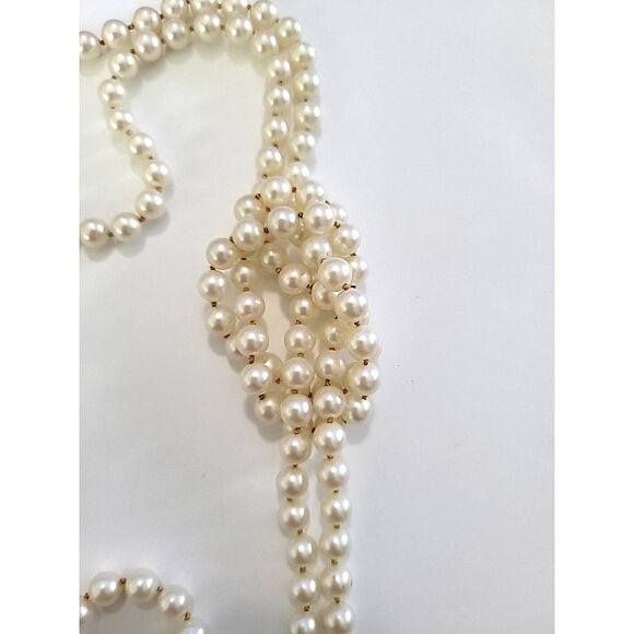 VTG Single Strand 54" Faux Pearl Knotted Opera Length Necklace Spring Ring Clasp - Picture 4 of 7
